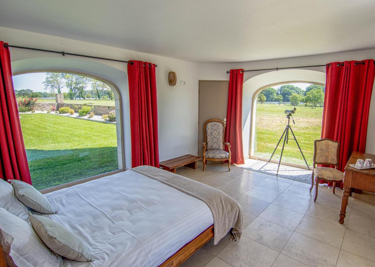 Bed and Breakfast Domaine De Kerbillec Theix Esterno foto