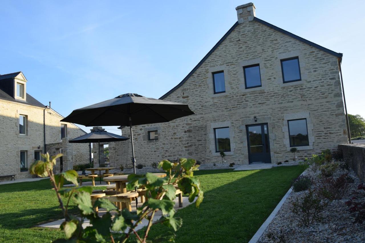 Bed and Breakfast Domaine De Kerbillec Theix Esterno foto
