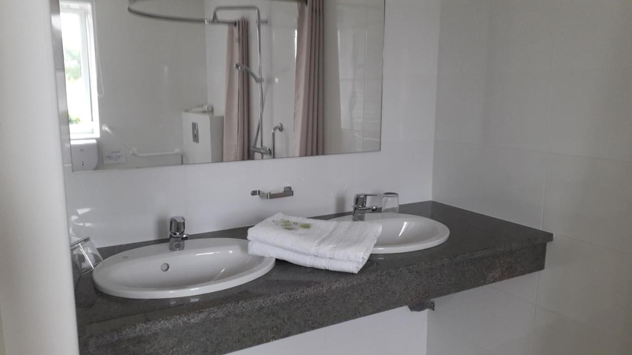 Bed and Breakfast Domaine De Kerbillec Theix Esterno foto