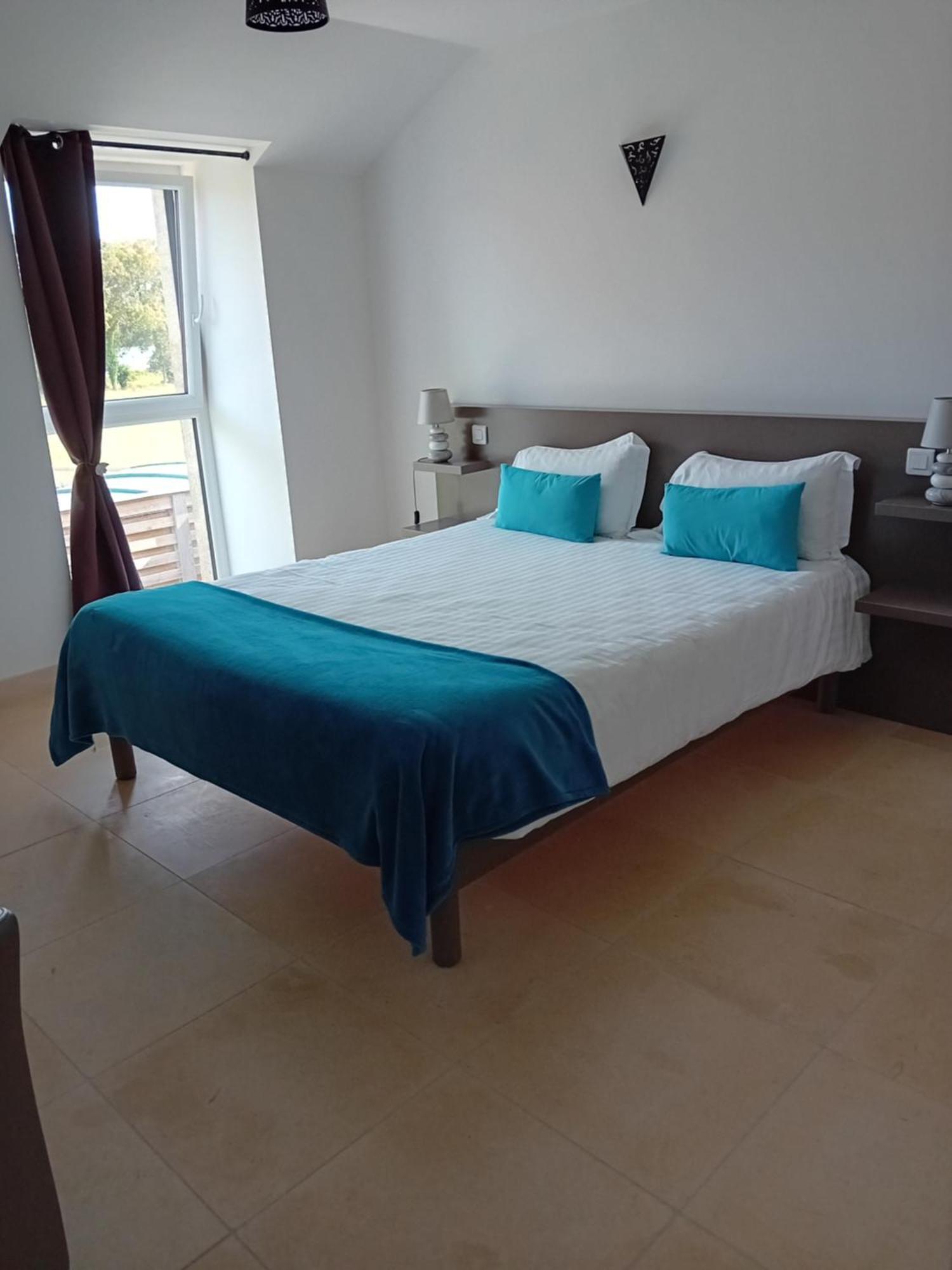Bed and Breakfast Domaine De Kerbillec Theix Esterno foto